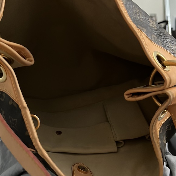 Authentic Louis Vuitton Galleria Monogram Bag - Picture 4 of 5